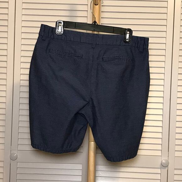 Khakis by Gap Blue Stripe Mid Rise Bermuda Women Shorts 12 - Picture 2 of 7